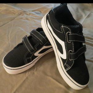 Wonder Nation black/white sneakers - NWT